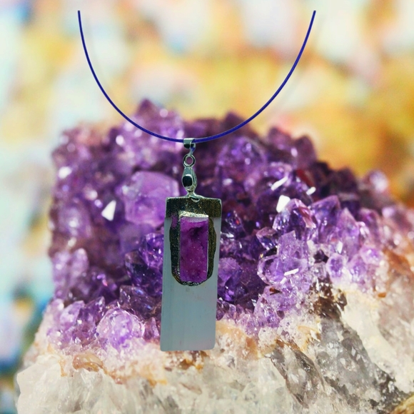 Selenite pendant necklace - Picture 3 of 9